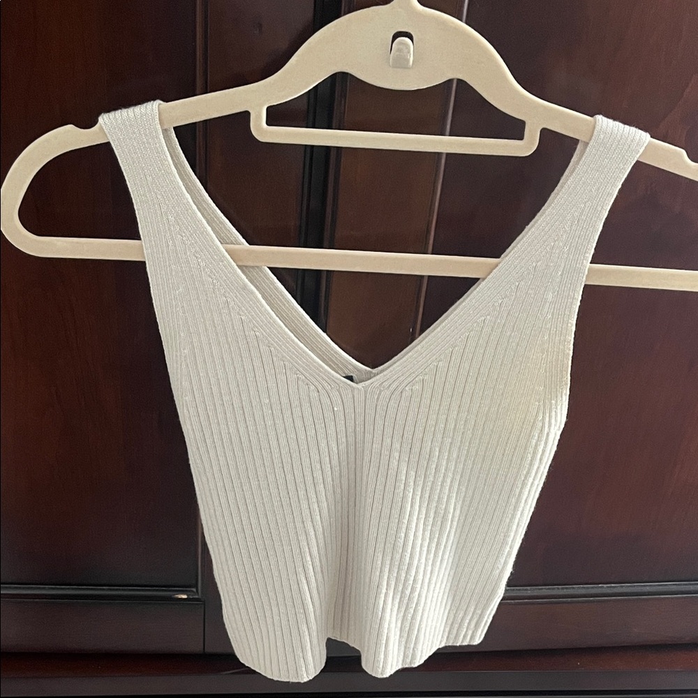 Active USA White Ribbed V-Neck Tank Top